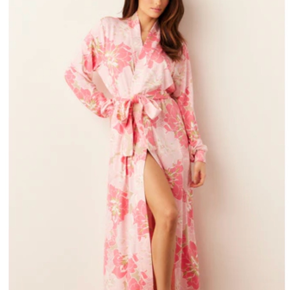 Mason Grey LA robe baby blanket